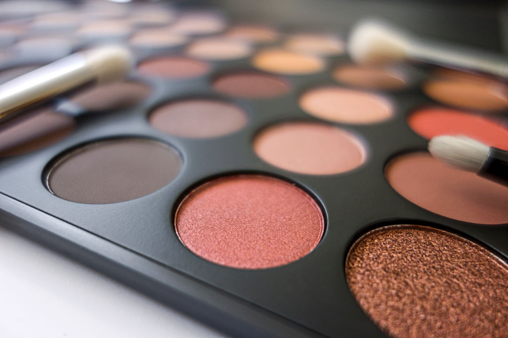 Best Eyeshadow Palettes For Fall - Hairspray and Highheels