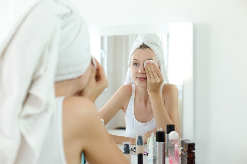 Clean your eyes with Vaseline