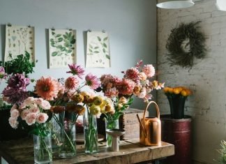 How To Use Floral Arrangements To Decorate Escape Rooms Floral Arrangements To Decorate Escape Rooms