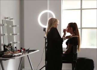 Professional Ring Lights: Which Ring Light is Best for Makeup? Professional Makeup Ring Light
