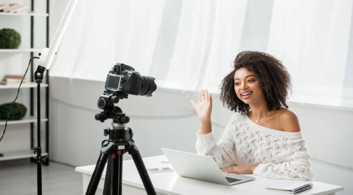 Top 10 Curly Hair Influencers to Follow Top 10 Curly Hair Influencers