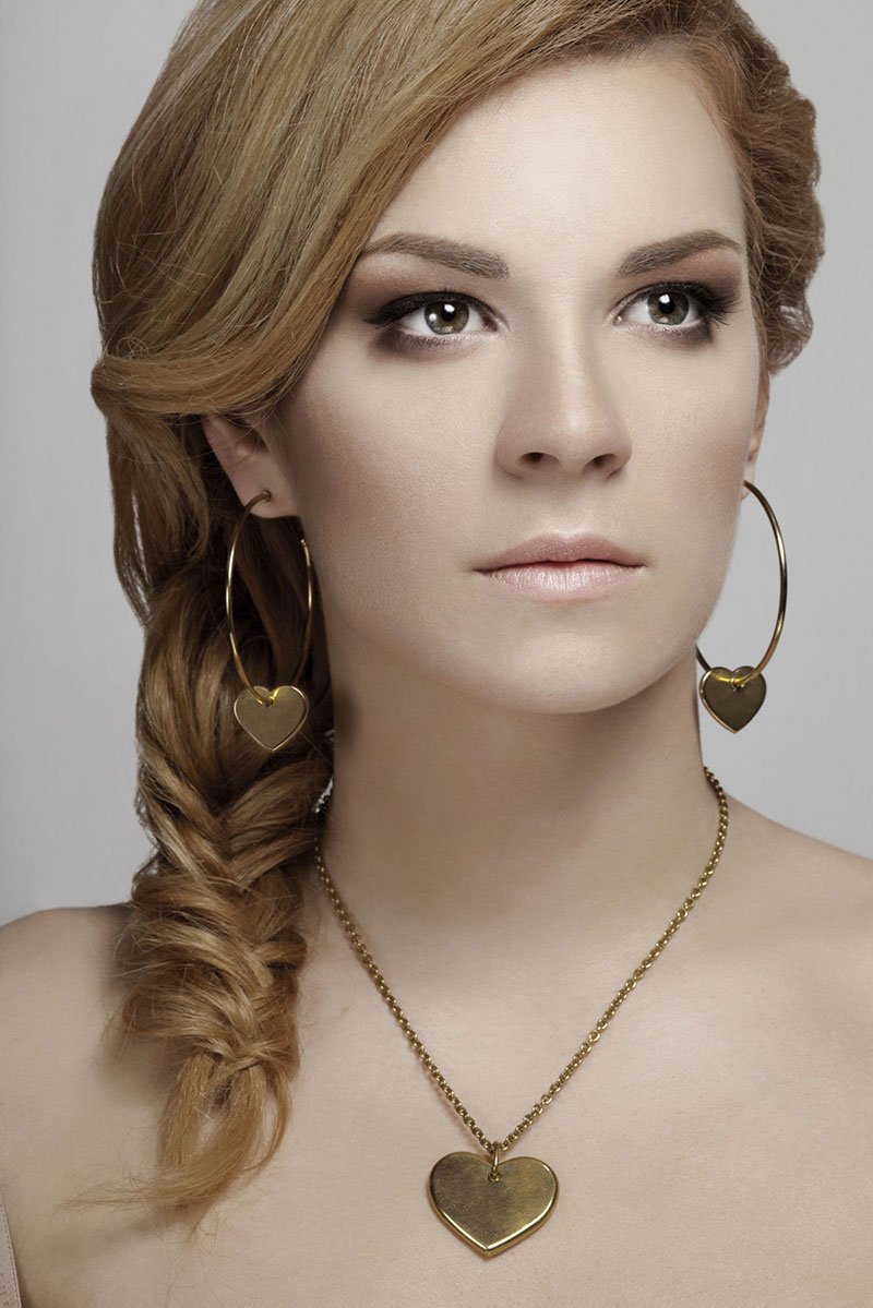 Most Famous Golden Hair Colors