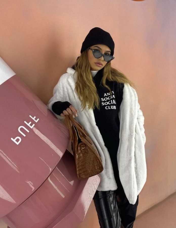 Yasmine Quachar Shares Her Top Style Tips
