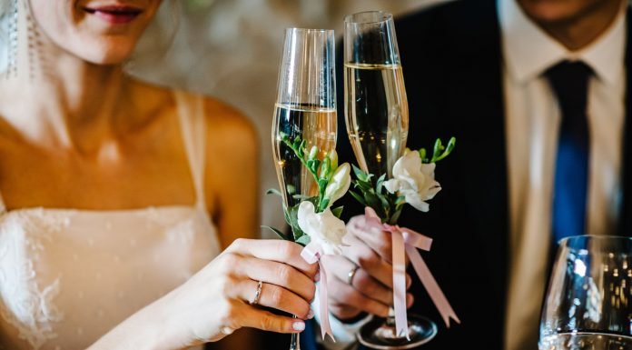 Throw a Trendy Wedding Cocktail Hour on a Budget Cocktail Hour on a Budget