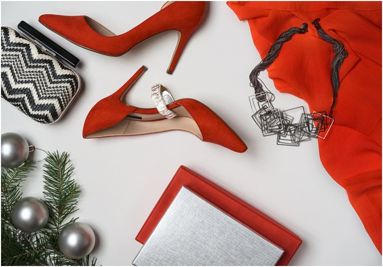 holiday capsule wardrobe