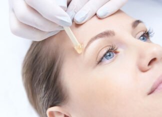 Eyebrow Waxing: A Quick Way to Enhance Your Looks eyebrows waxing and lamination tips