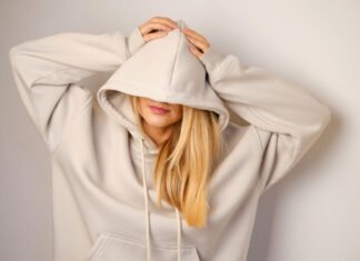 How to Style a Hoodie Easily How to Style a Hoodie Easily