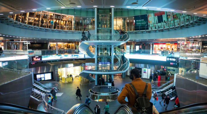 Shopping Center | The Different Stores in a Shopping Center Different Stores in a Shopping Center