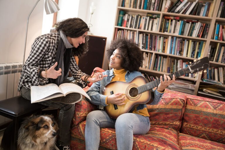 8 of the Best Hobbies to Try with Friends