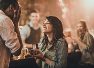 Can A Woman Propose To A Man? Woman Propose To A Man