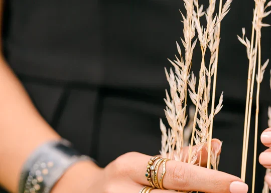 Exquisite and Unique Wedding Bands for Women Who Dare to Be Different