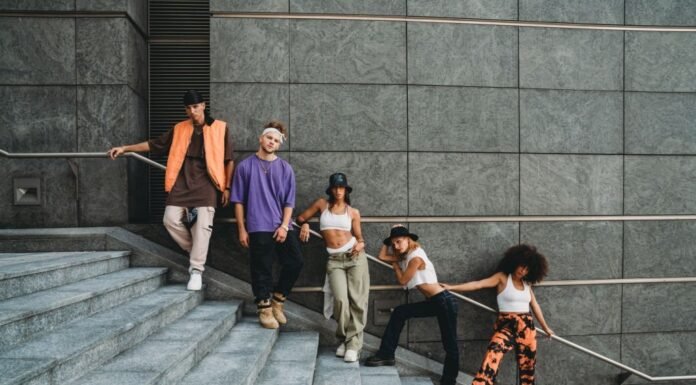 Dress to Impress with AdoreFashion: Designer Handbags and Men’s Trainers Dress to Impress with AdoreFashion