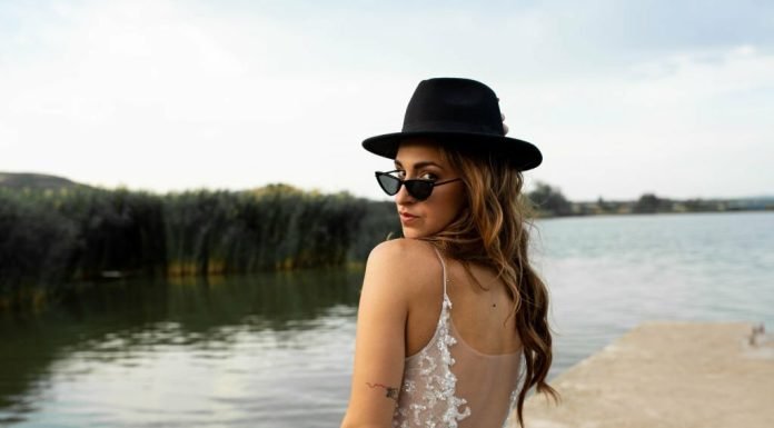 How to Choose a Bridal Shower Dress That Fits Your Style How to Choose a Bridal Shower Dress